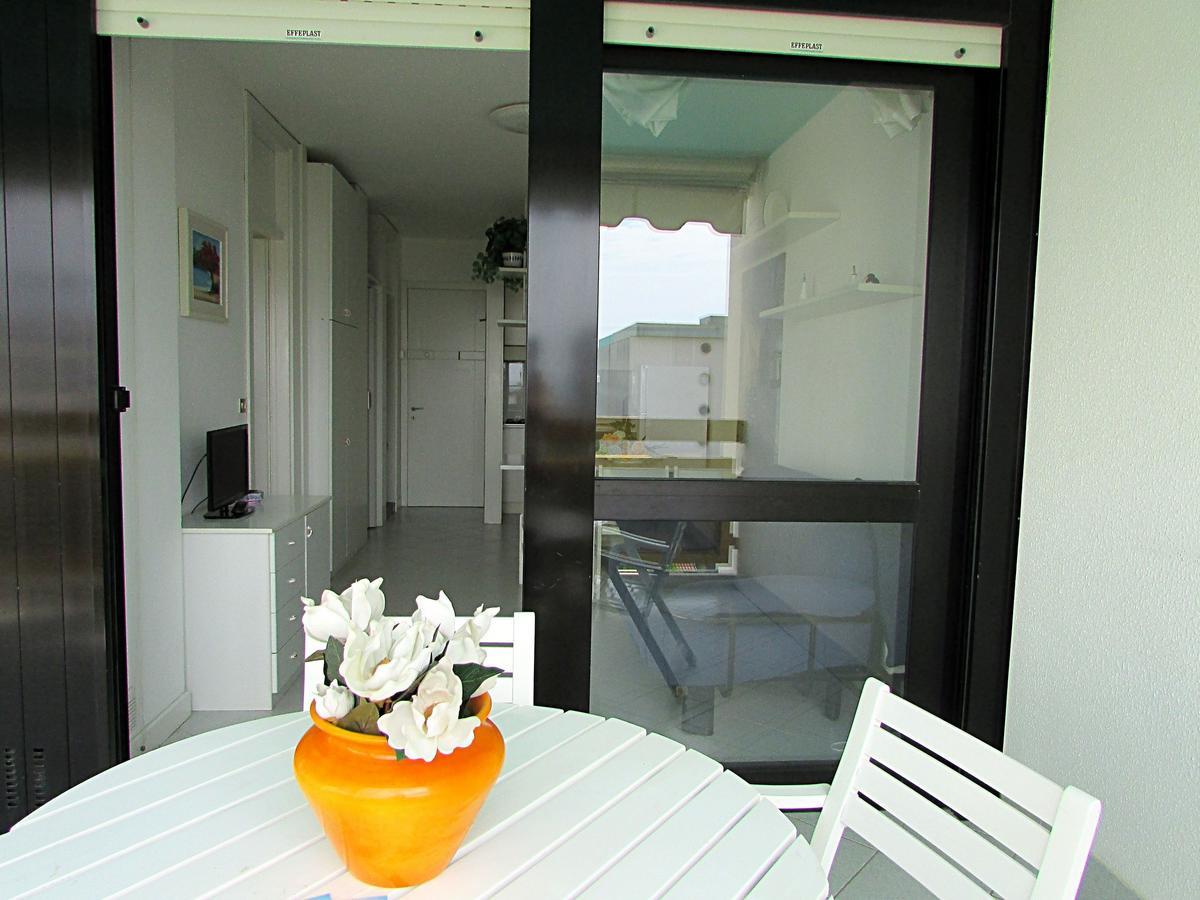 Solarium Apartment Bibione Exterior photo